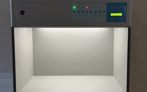 Color Assessment Cabinet